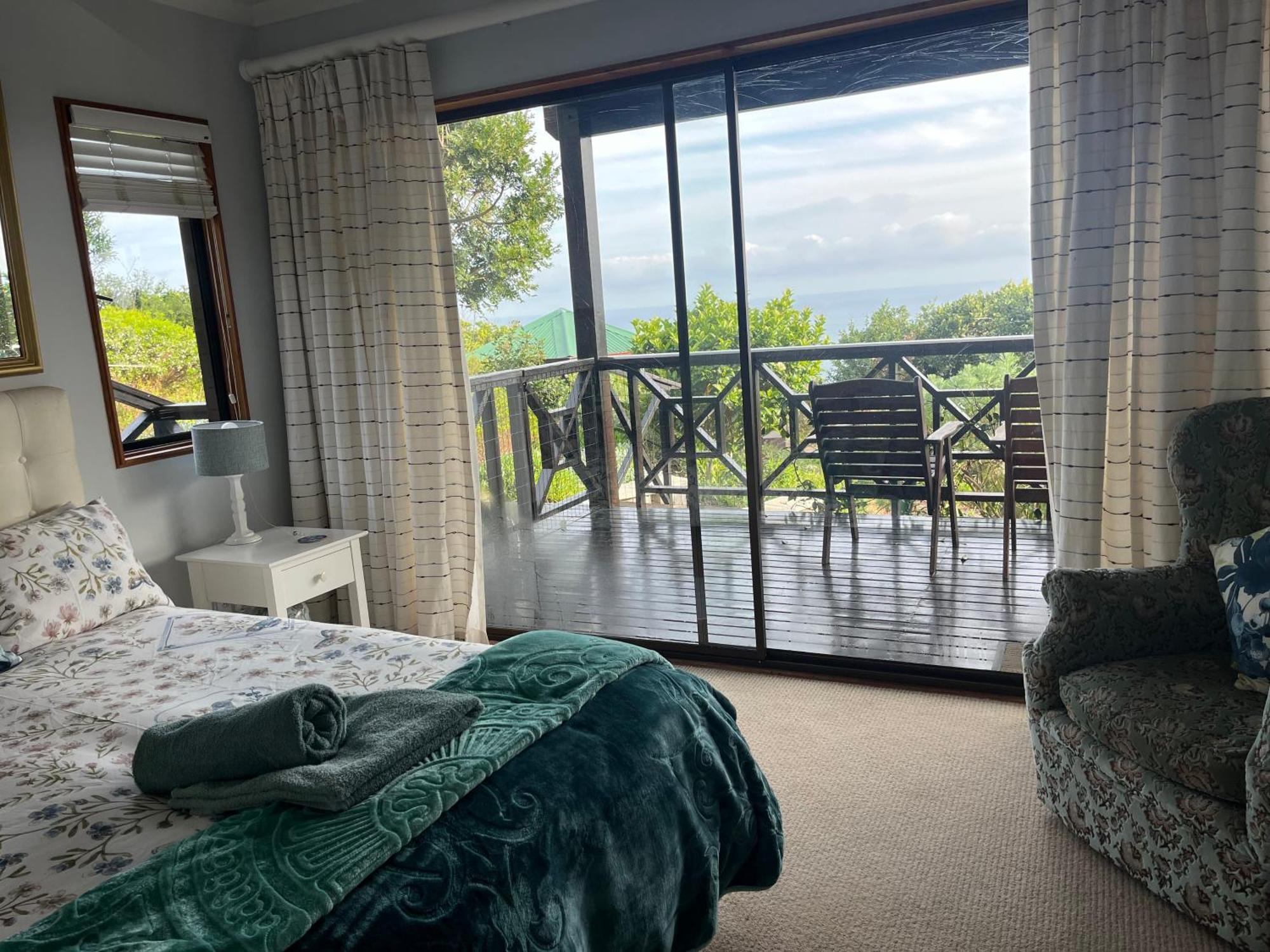 Apartment Peaceful Guest With Balcony Views And Garden Setting Brenton-on-Sea