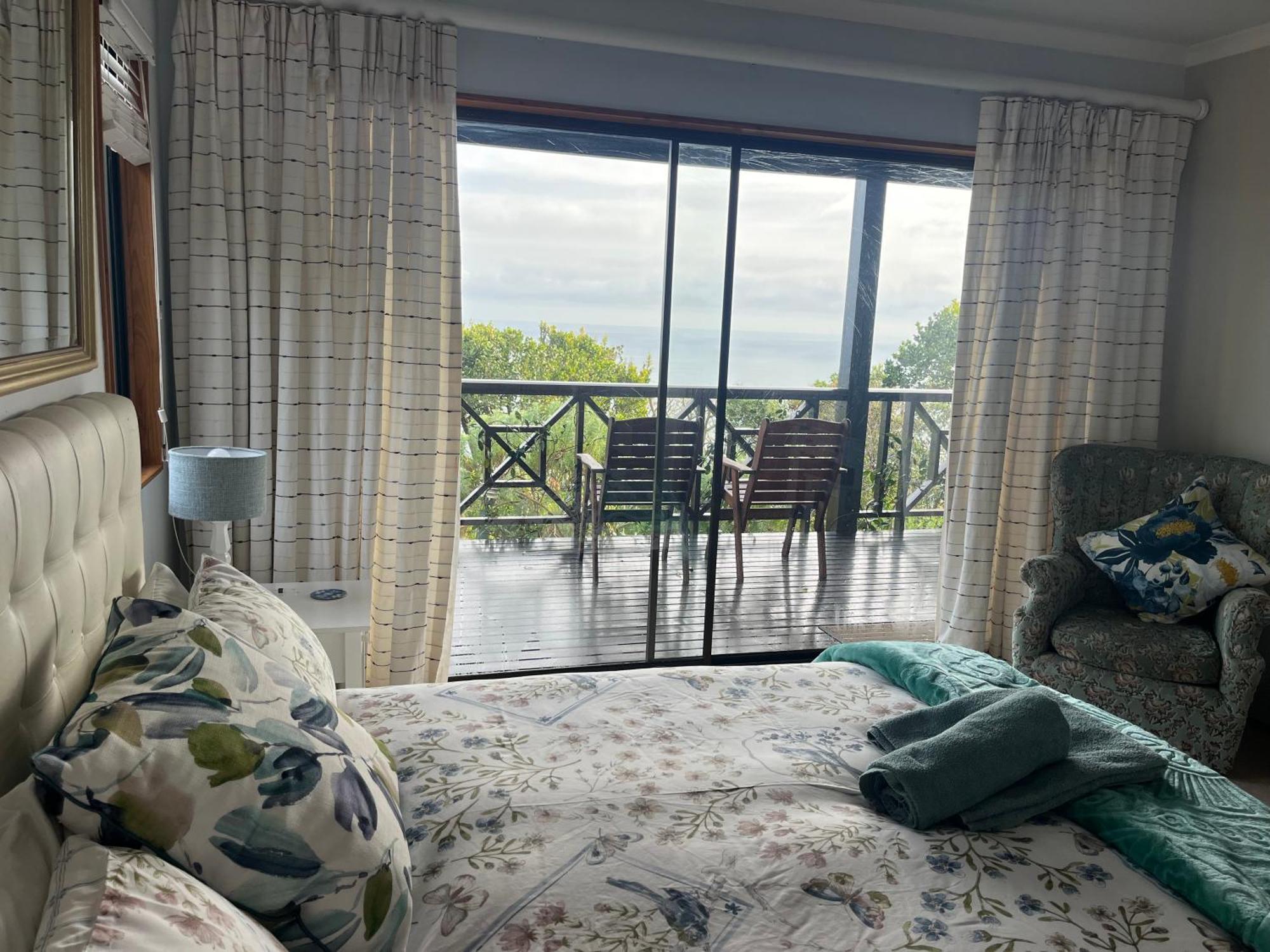 Peaceful Guest With Balcony Views And Garden Setting Apartment